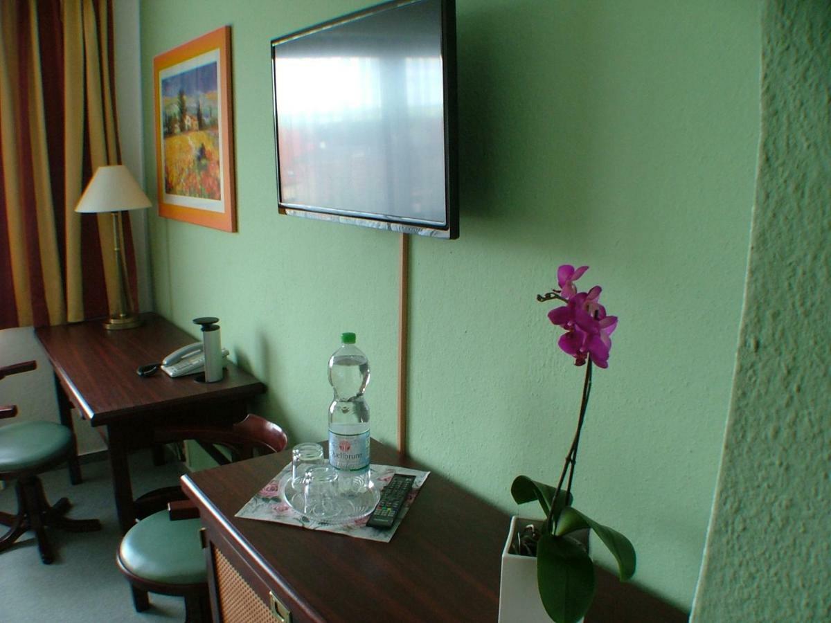 Hotel Garni Pension Zur Lutherstadt Lutherstadt Eisleben Extérieur photo