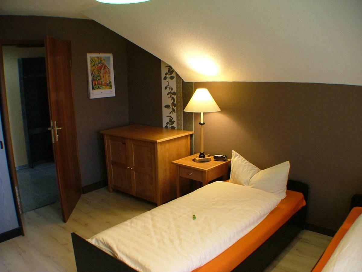 Hotel Garni Pension Zur Lutherstadt Lutherstadt Eisleben Extérieur photo